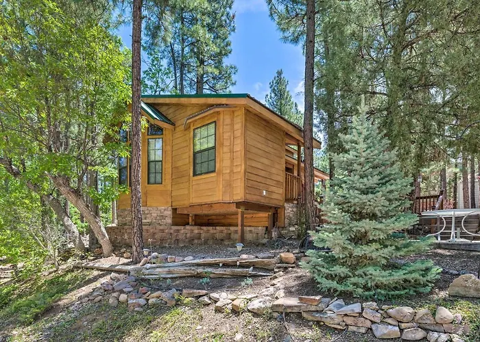 Gateway To Sunrise Resort! Show W/ Deck Holiday home *