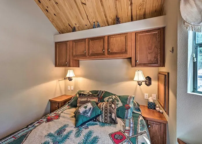 Gateway To Sunrise Resort! Show W/ Deck Holiday home *
