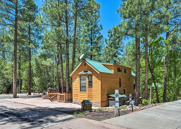 Gateway To Sunrise Resort! Show W/ Deck Holiday home